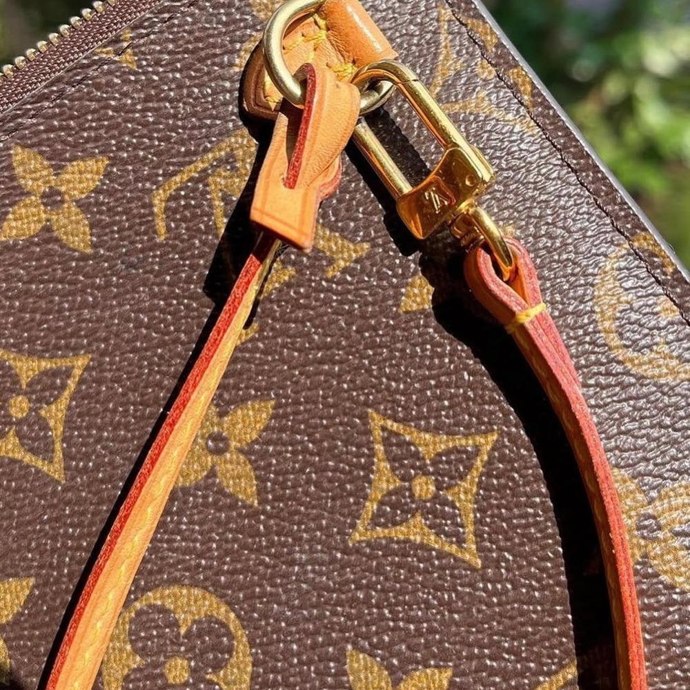 Louis Vuitton Authentic Monogram Wristlet - Picture 3 of 6